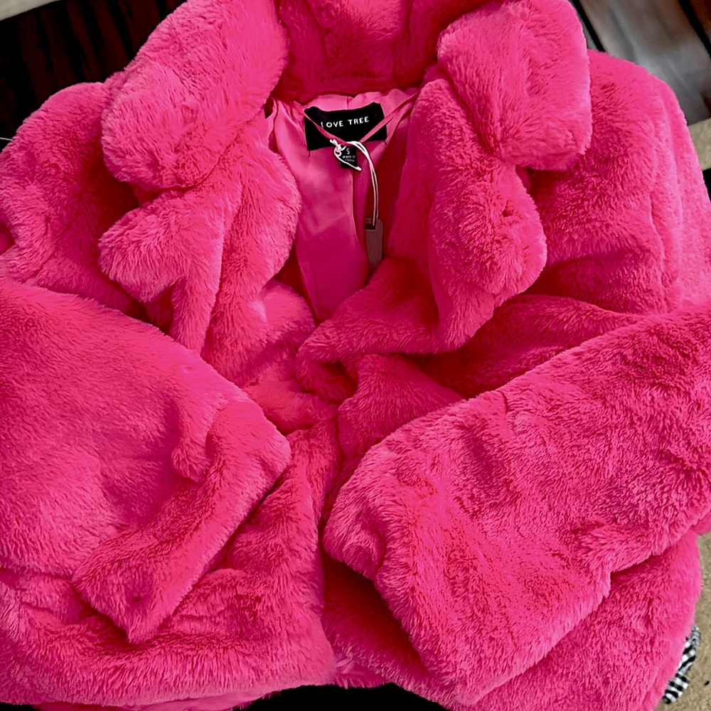 Love Tree Faux fur crop jacket